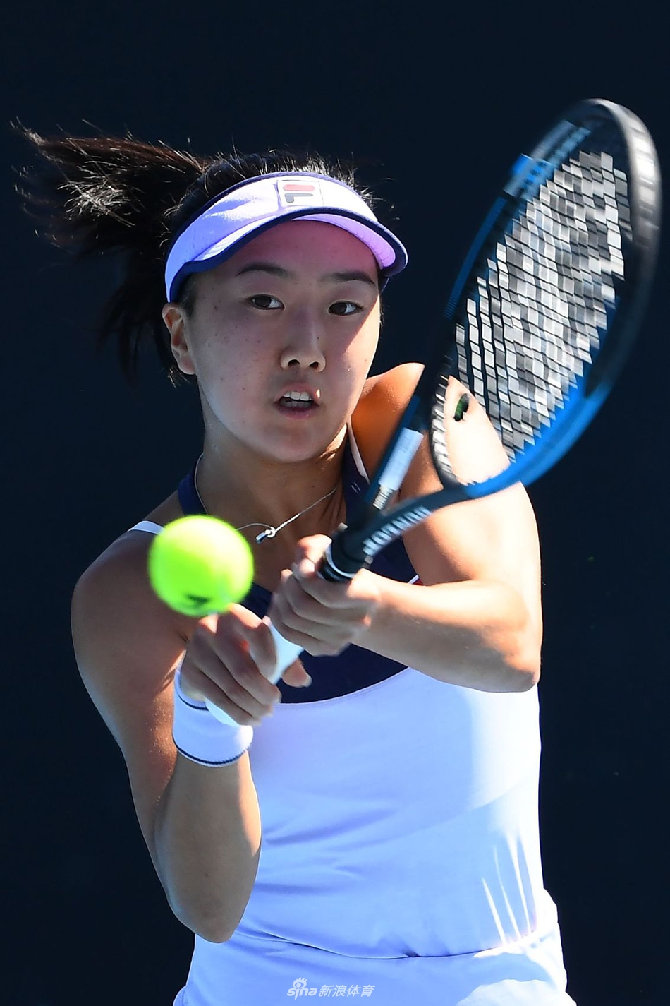 与强队保持 与强队保持