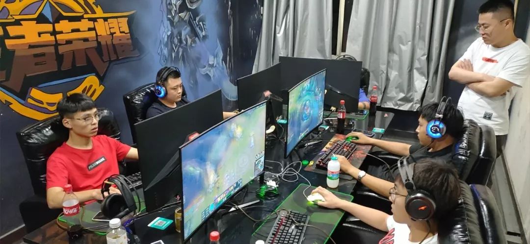 特尔斯特根或接受背部手术，巴萨门将预计缺席4-6个月